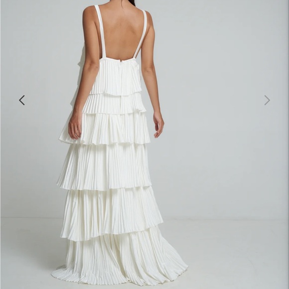 L’idee Woman Classique Gown - Picture 2 of 8